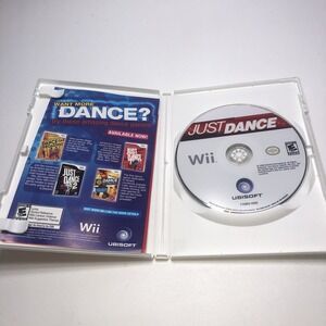 Just Dance Nintendo Wii 2009 Used CIB Game with Manual original